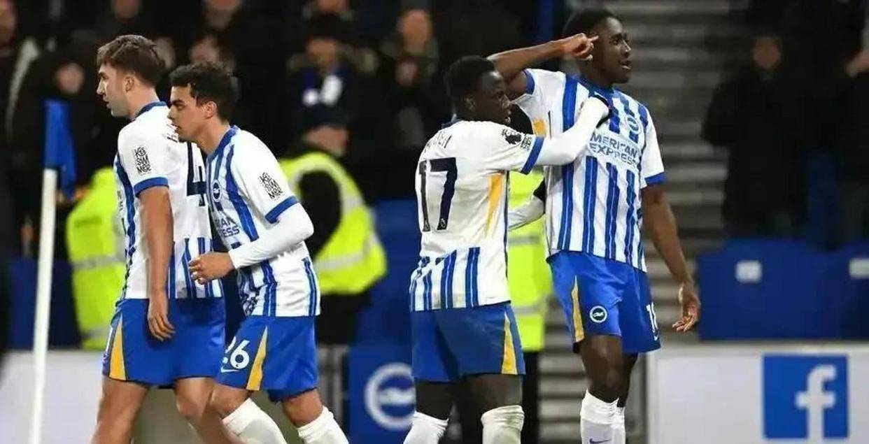 包含曼联客场-战胜布莱顿，保持不败！的词条